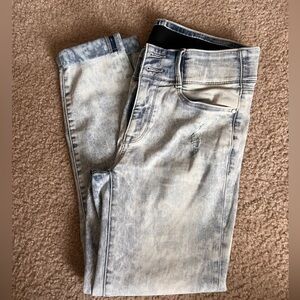 Apt. 9 Skinny jeans - Acid Wash - Size 8